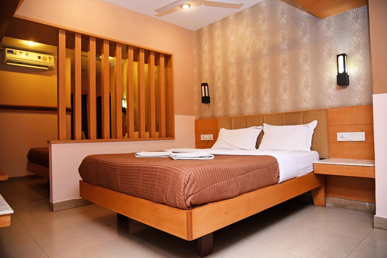 Grand Choice Hotel Bangalore Exterior foto